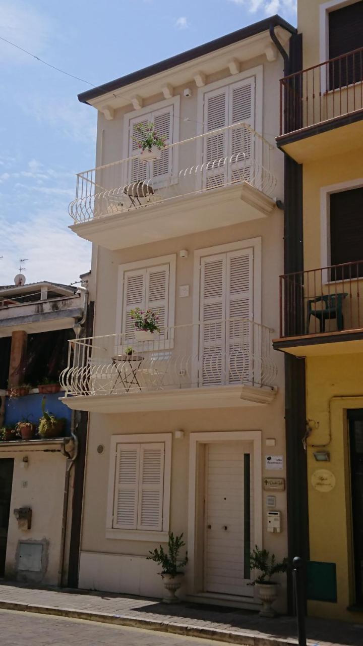 伊尔短笛吉廖住宿加早餐旅馆 Porto SantʼElpidio 外观 照片